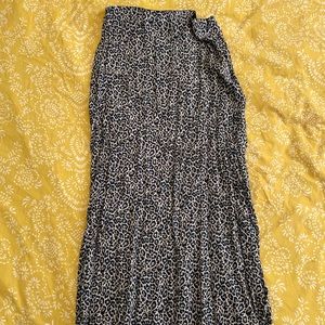 Maxi American Eagle leopard print skirt